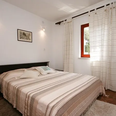 6474b Apartment